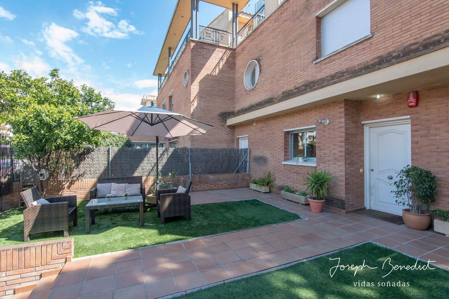 4 makuuhuone Omakotitalo myytävänä paikassa Castelldefels mukana uima-altaan 
autotalli - 850 000 € (Ref: 4557626)