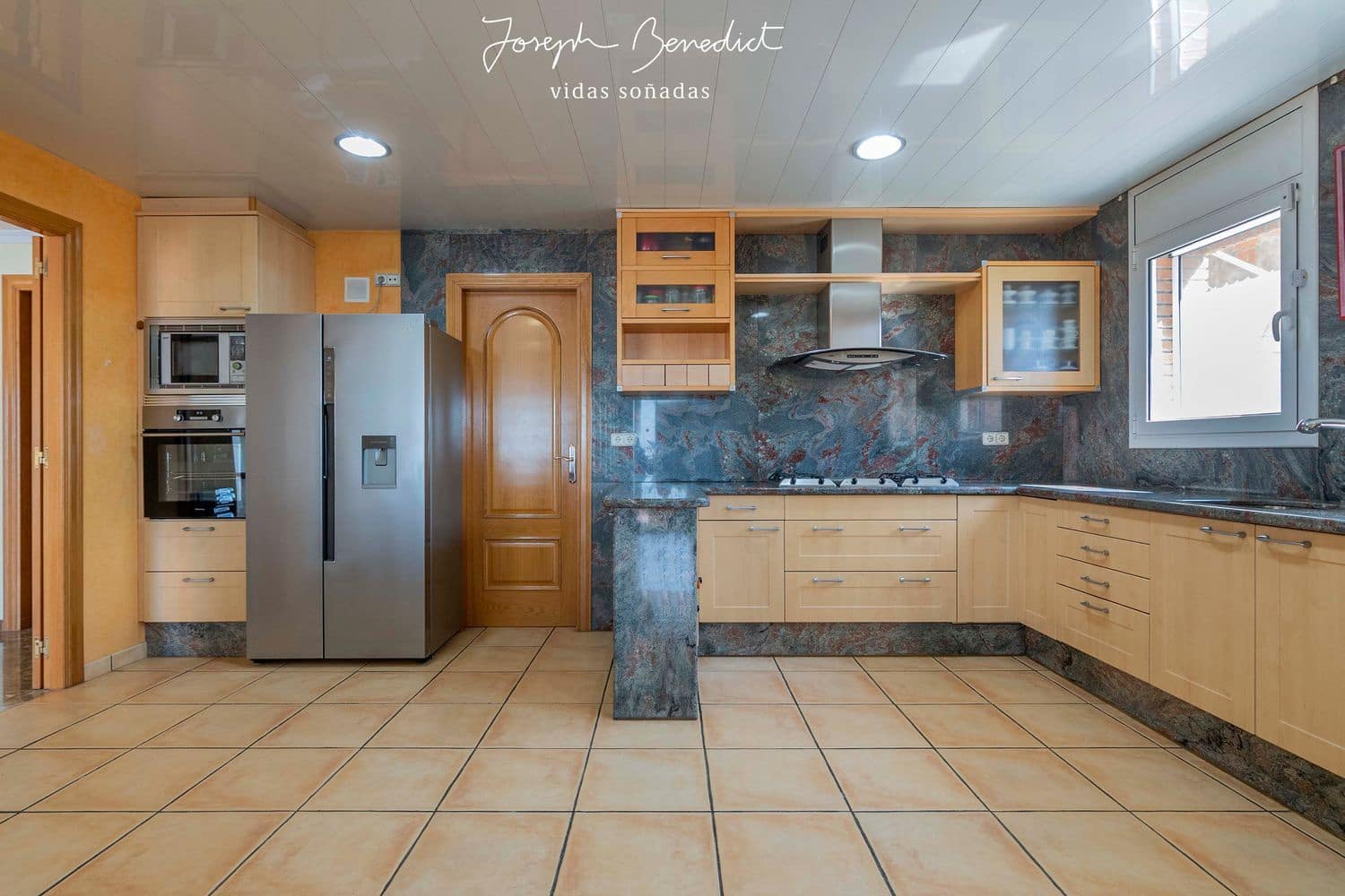 6 soveværelse Villa til salg i Les Botigues de Sitges med swimmingpool garage - € 1.390.000 (Ref: 5991178)