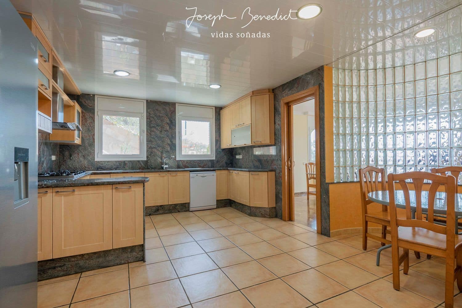 6 soveværelse Villa til salg i Les Botigues de Sitges med swimmingpool garage - € 1.390.000 (Ref: 5991178)