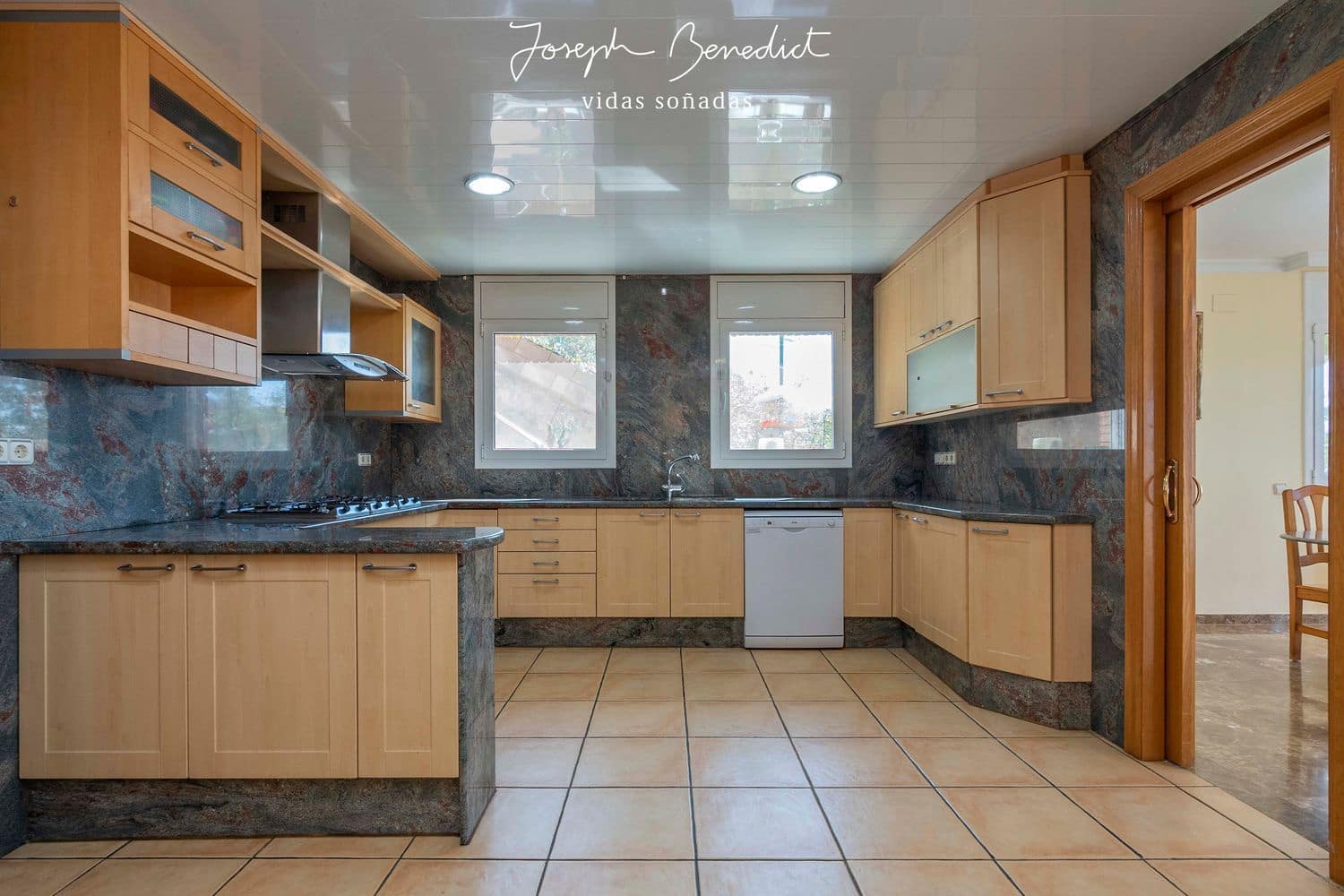 6 soveværelse Villa til salg i Les Botigues de Sitges med swimmingpool garage - € 1.390.000 (Ref: 5991178)