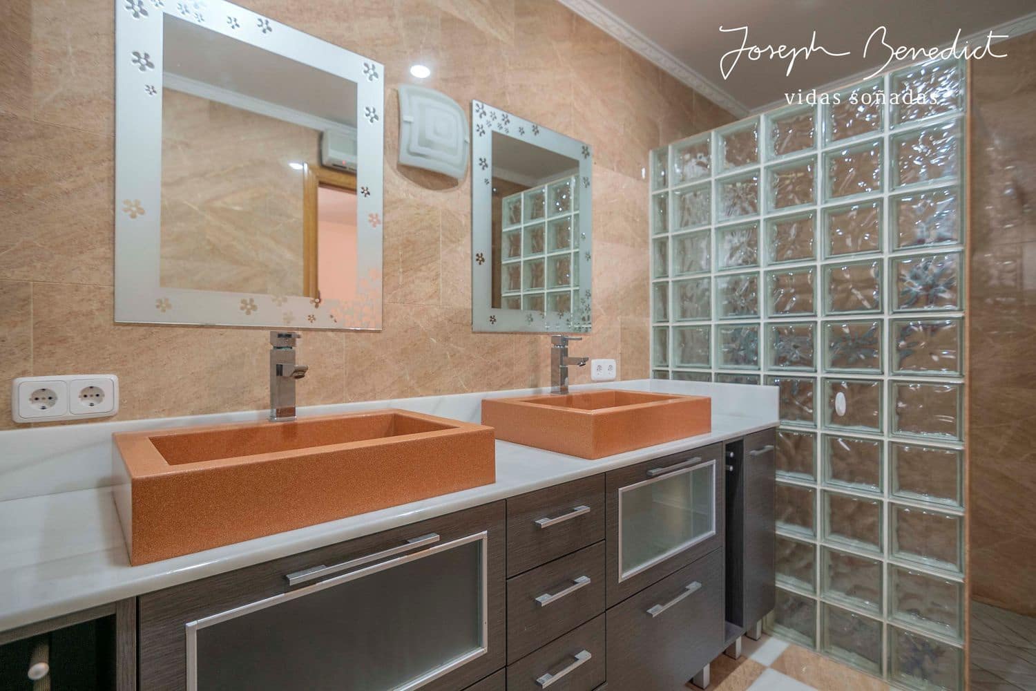 6 soveværelse Villa til salg i Les Botigues de Sitges med swimmingpool garage - € 1.390.000 (Ref: 5991178)