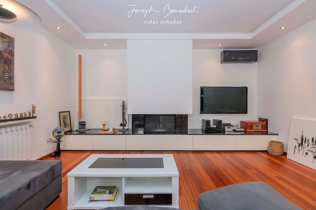 3 bedroom Villa for sale in Castelldefels with pool garage - € 1,299,000 (Ref: 6820132)