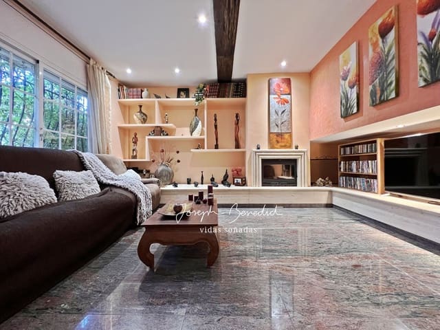 7 makuuhuone Omakotitalo myytävänä paikassa Gavà mukana uima-altaan 
autotalli - 995 000 € (Ref: 7734054)