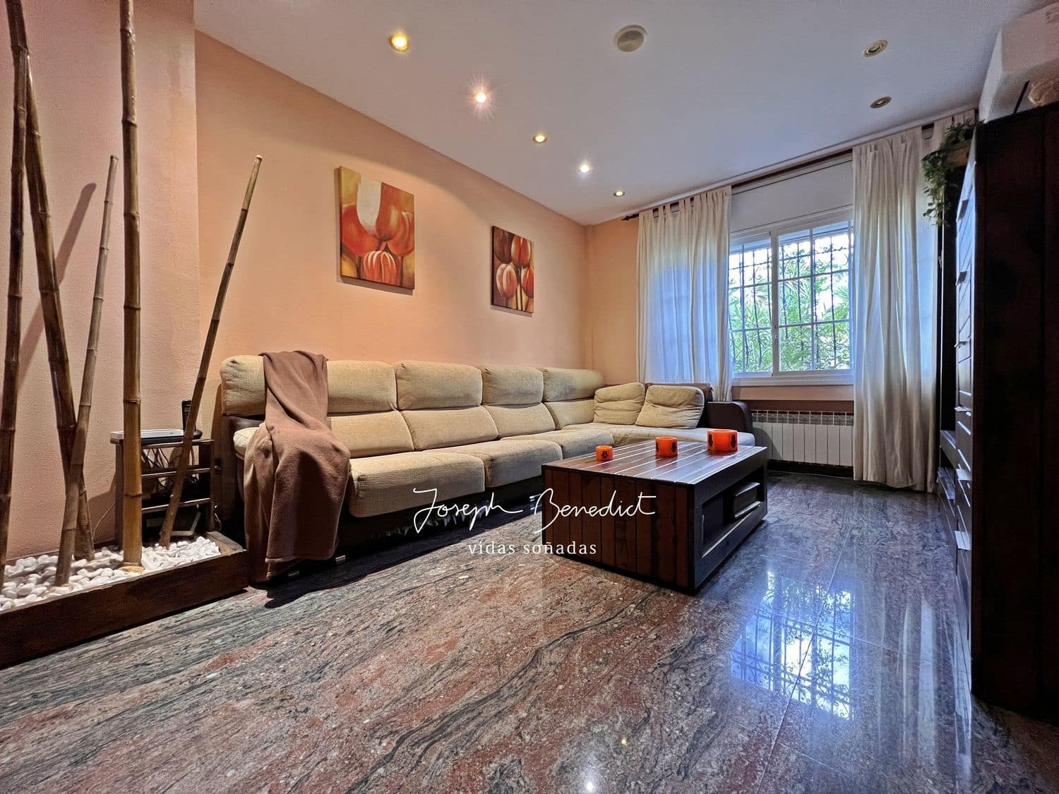 7 soveværelse Byhus til salg i Gava med swimmingpool garage - € 995.000 (Ref: 7734054)