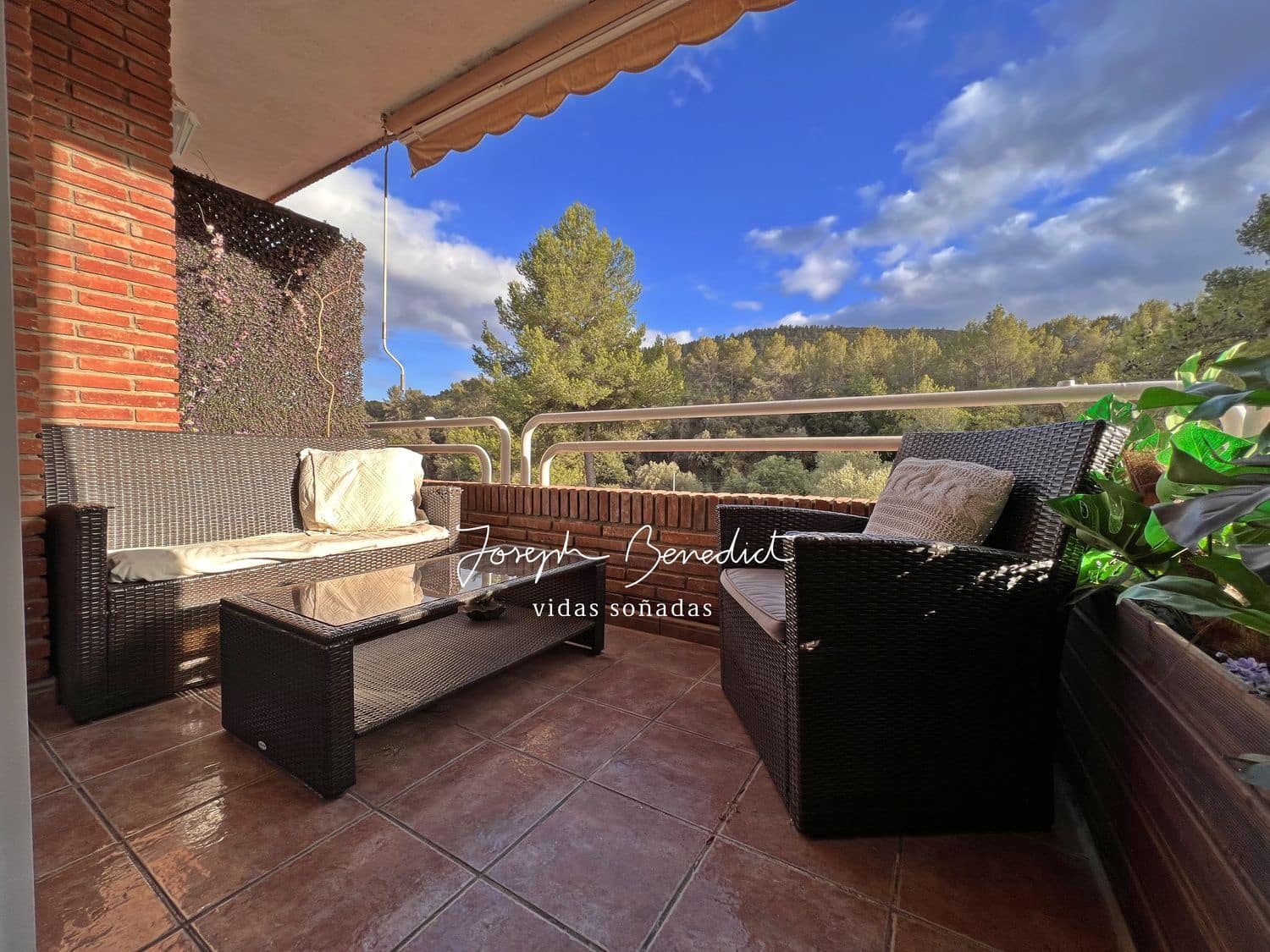 7 soveværelse Byhus til salg i Gava med swimmingpool garage - € 995.000 (Ref: 7734054)