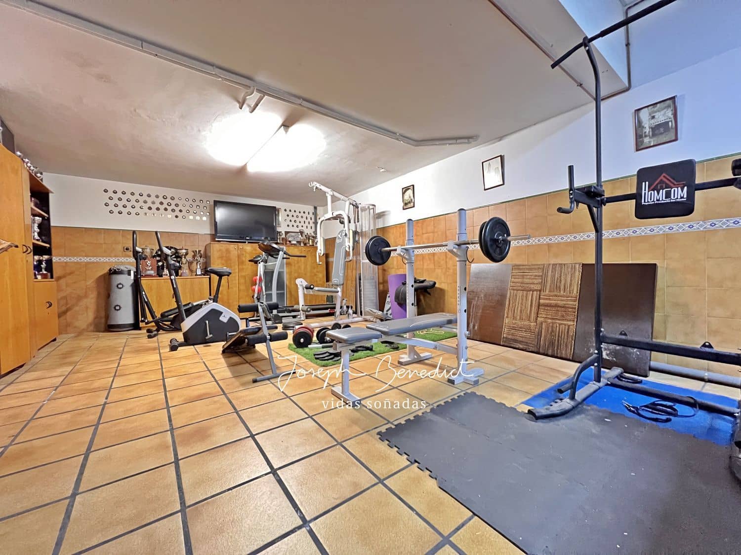 7 soveværelse Byhus til salg i Gava med swimmingpool garage - € 995.000 (Ref: 7734054)