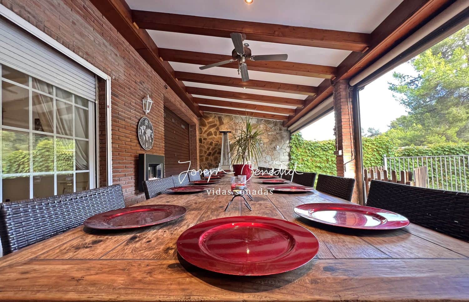 7 soveværelse Byhus til salg i Gava med swimmingpool garage - € 995.000 (Ref: 7734054)