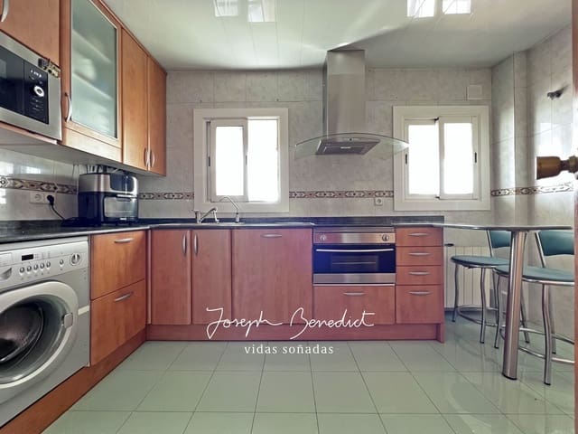 3 soverom Leilighet til salgs i Castelldefels med svømmebasseng garasje - € 790 000 (Ref: 8247139)