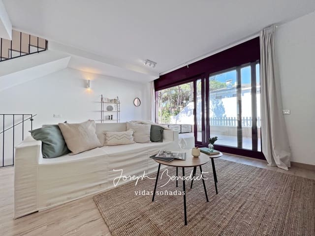 3 soveværelse Byhus til salg i Castelldefels med swimmingpool garage - € 980.000 (Ref: 8406897)