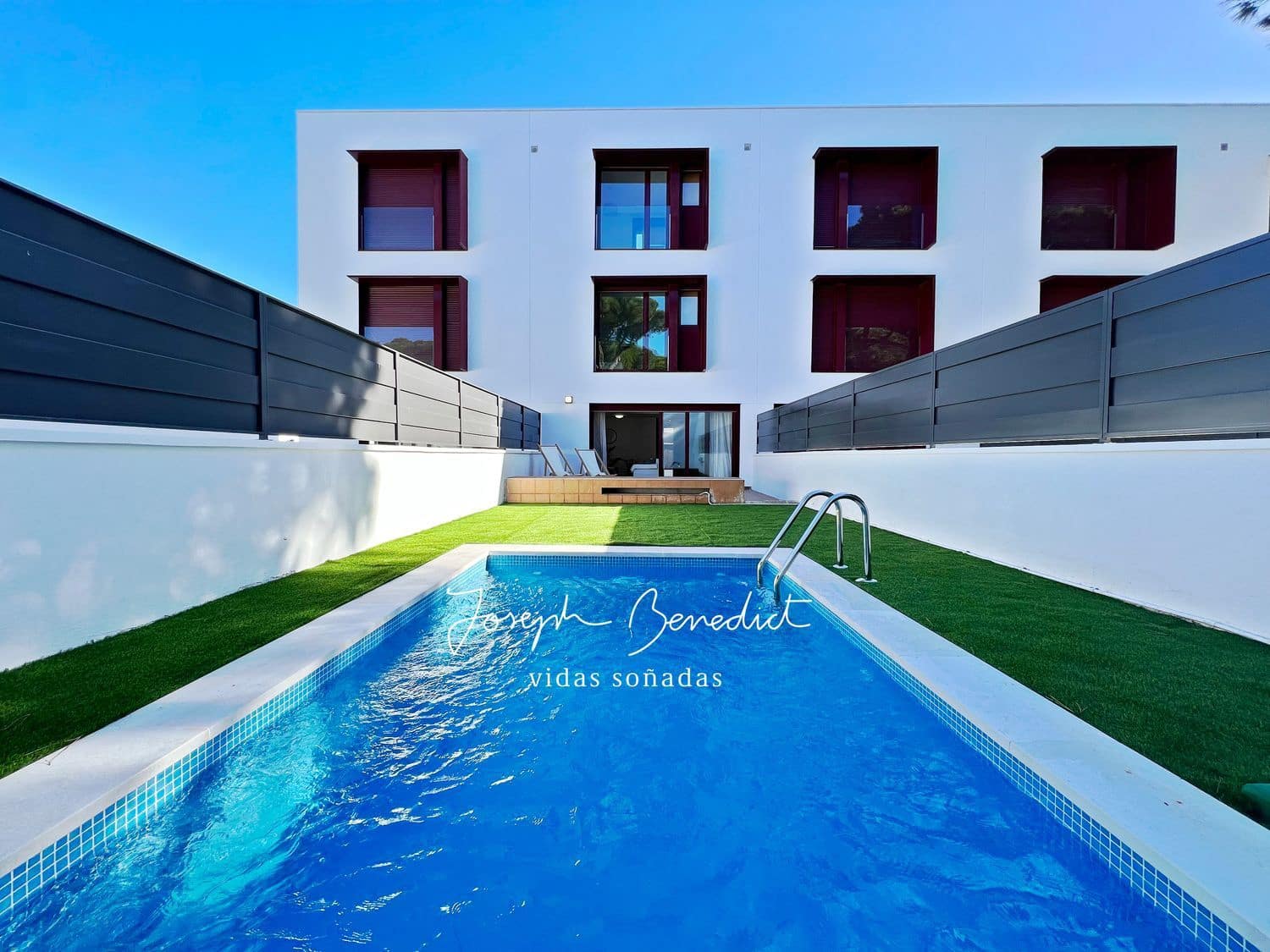 3 soveværelse Byhus til salg i Castelldefels med swimmingpool garage - € 980.000 (Ref: 8406897)