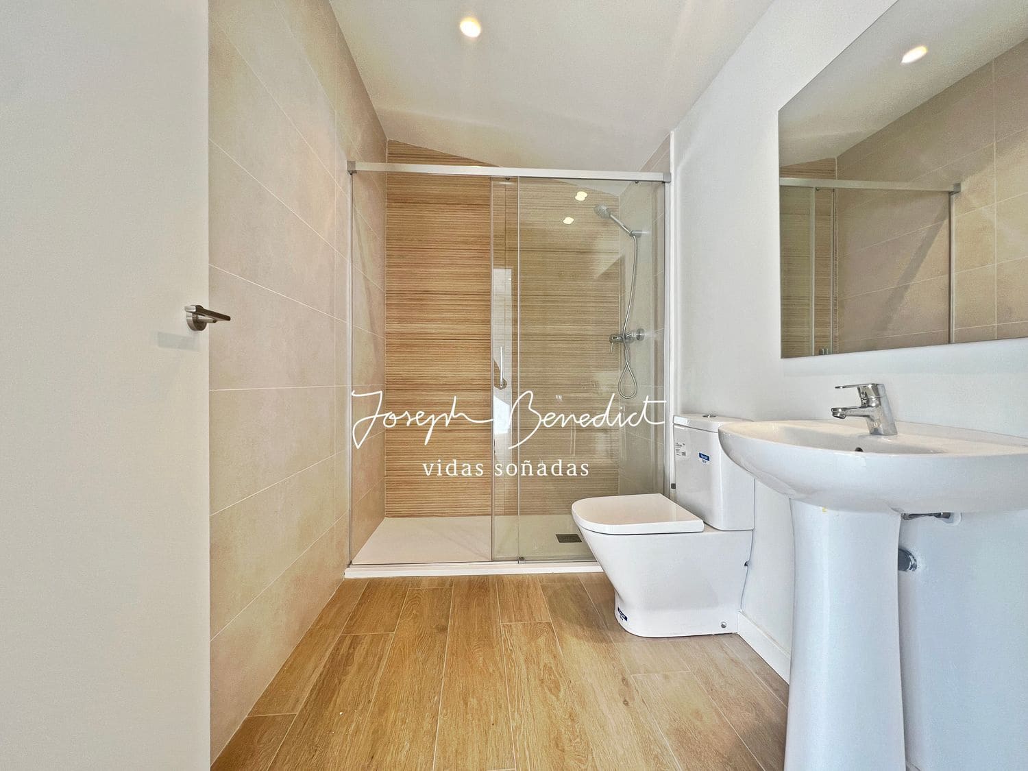 Apartamento de 4 habitaciones en Castelldefels en alquiler con garaje - 2.100 € (Ref: 8667901)