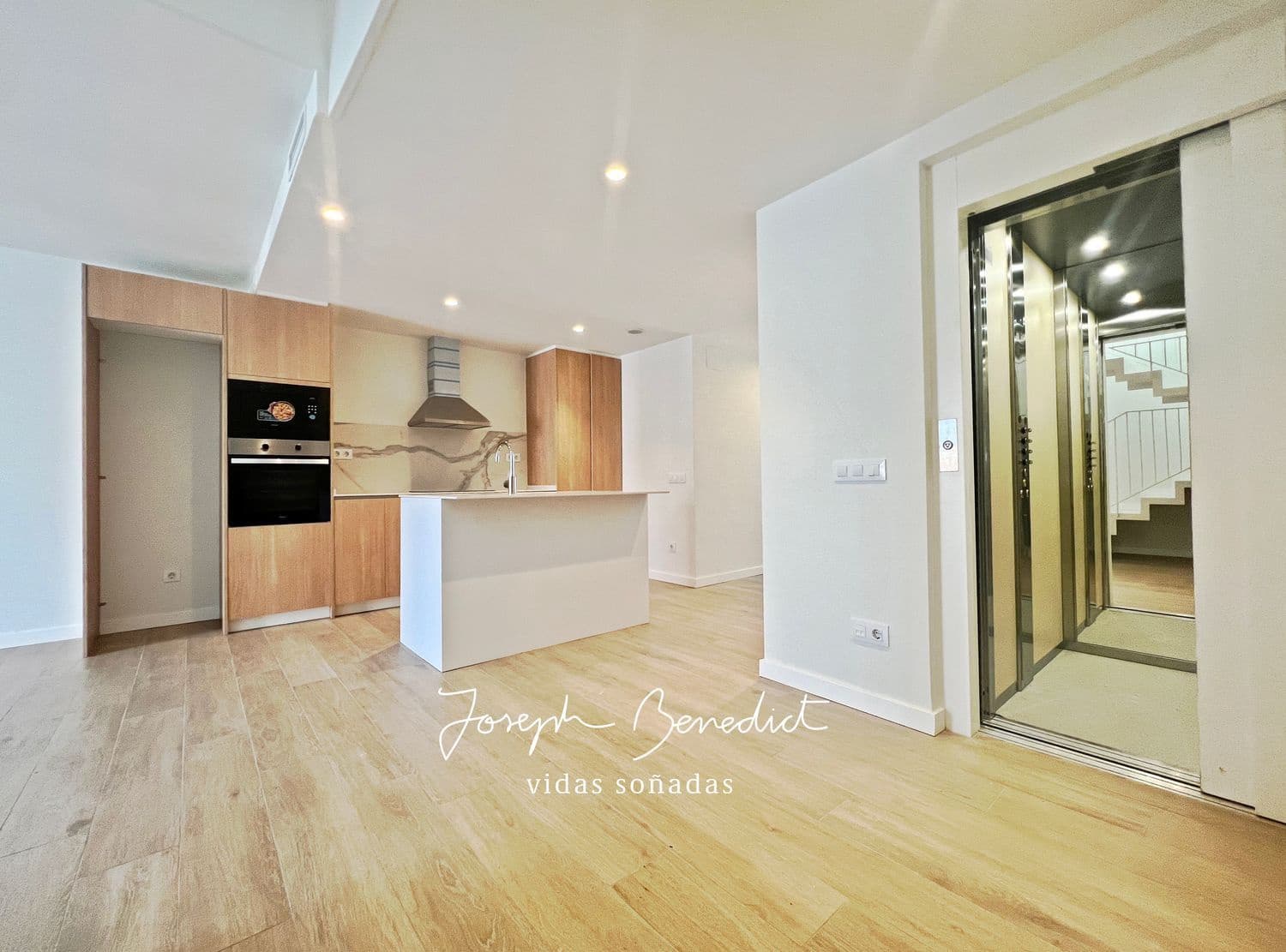 Apartamento de 4 habitaciones en Castelldefels en alquiler con garaje - 2.100 € (Ref: 8667901)