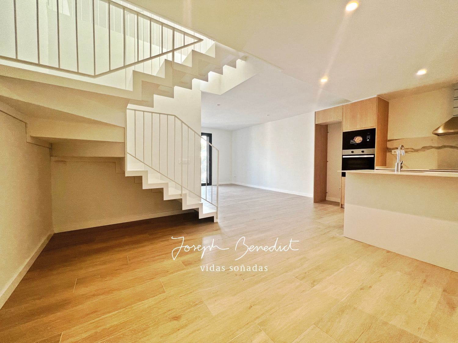 Apartamento de 4 habitaciones en Castelldefels en alquiler con garaje - 2.100 € (Ref: 8667901)
