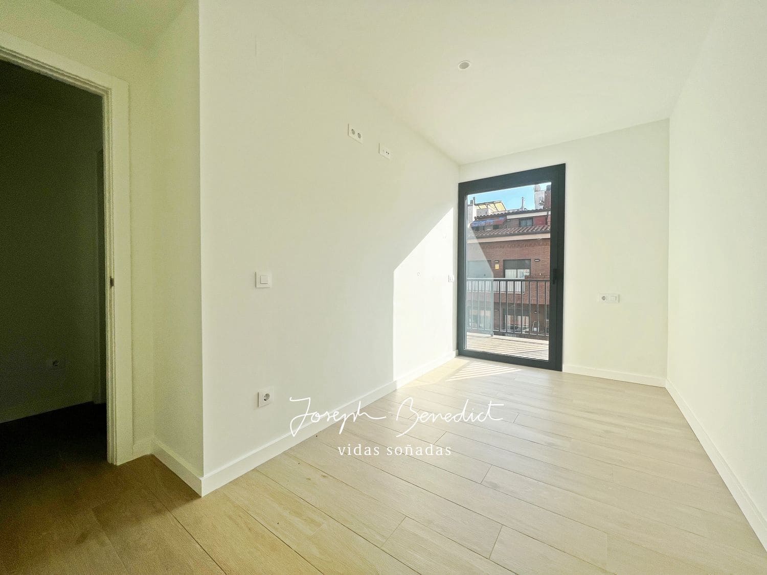 Apartamento de 4 habitaciones en Castelldefels en alquiler con garaje - 2.100 € (Ref: 8667901)