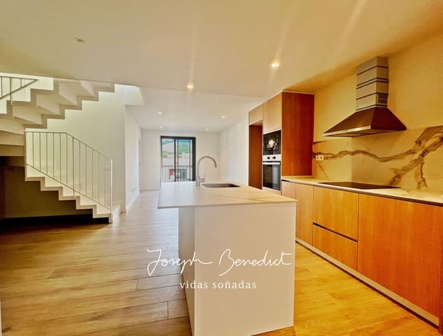 Apartamento de 4 habitaciones en Castelldefels en alquiler con garaje - 2.100 € (Ref: 8667901)