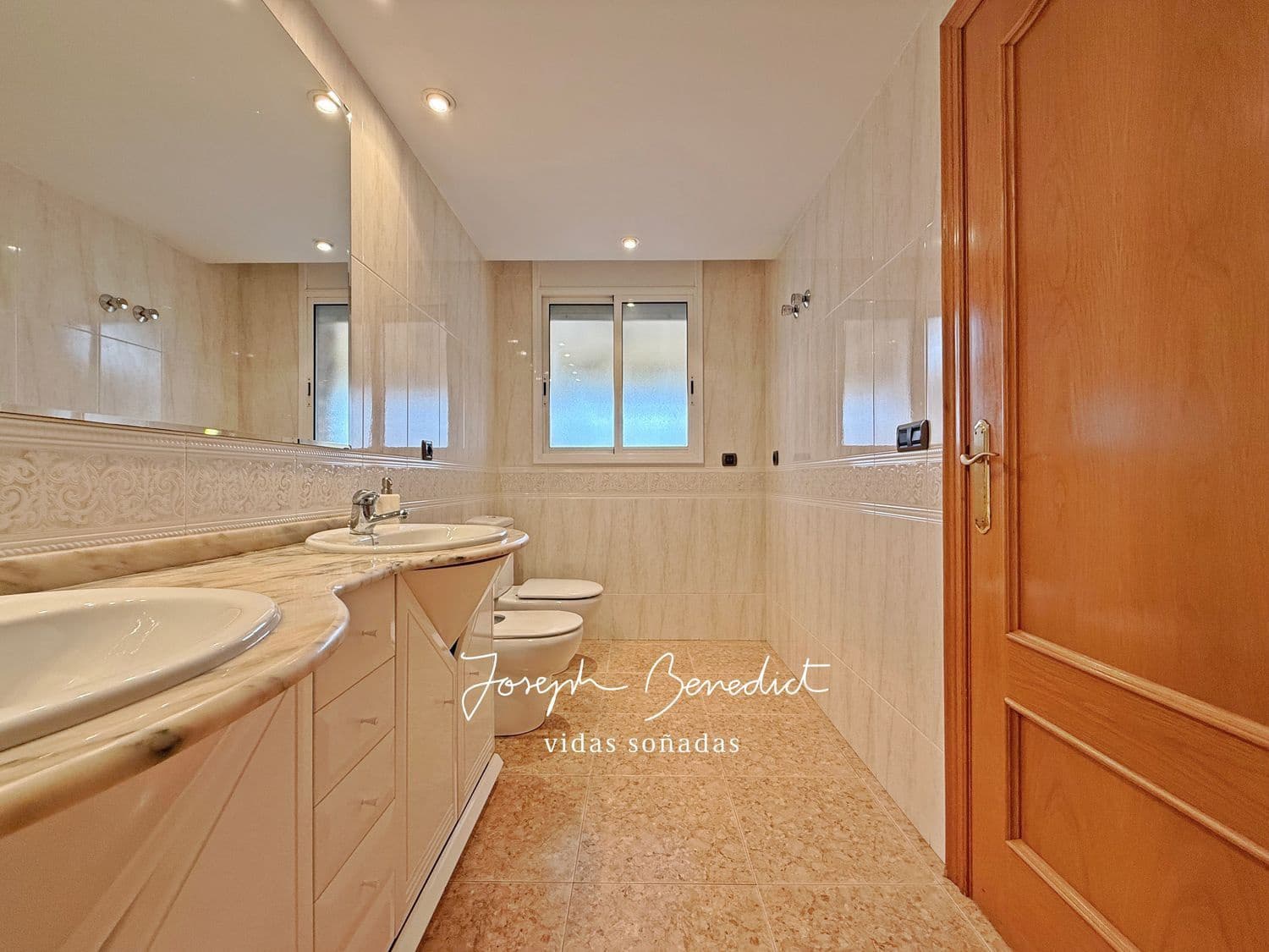 5 soverom Hus til salgs i Castelldefels med svømmebasseng garasje - € 890 000 (Ref: 8921000)