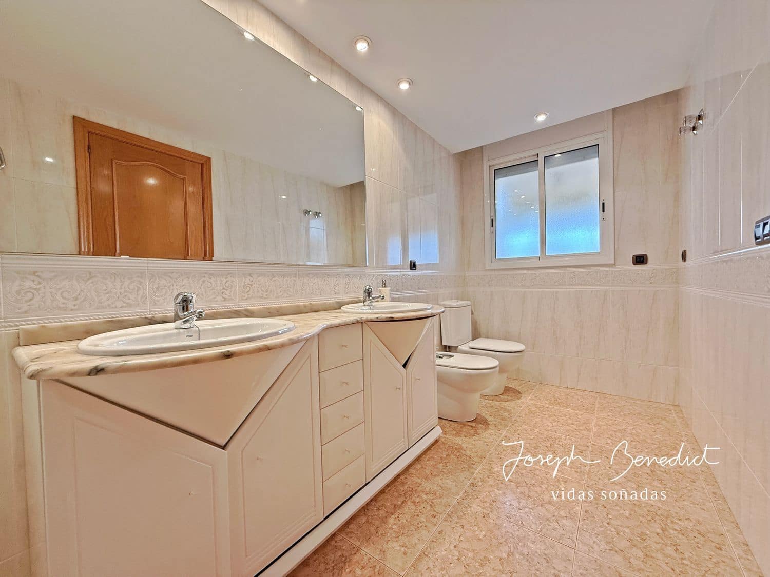 5 soverom Hus til salgs i Castelldefels med svømmebasseng garasje - € 890 000 (Ref: 8921000)