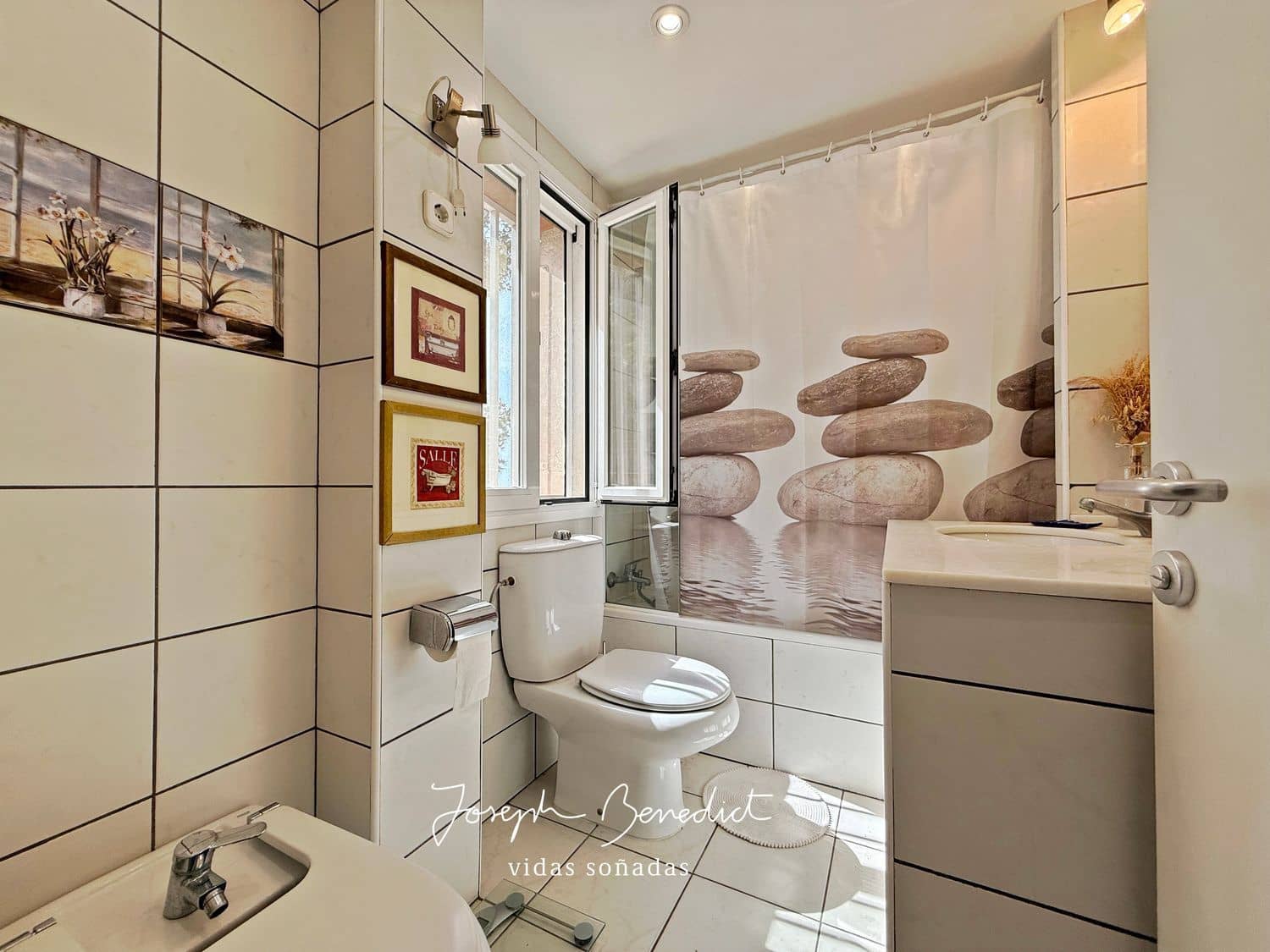 3 bedroom Apartment for sale in Castelldefels with pool - € 550,000 (Ref: 9006800)