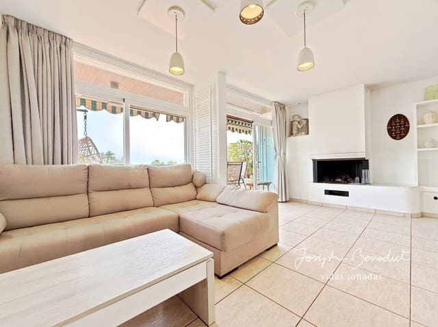 3 bedroom Apartment for sale in Castelldefels with pool - € 550,000 (Ref: 9006800)