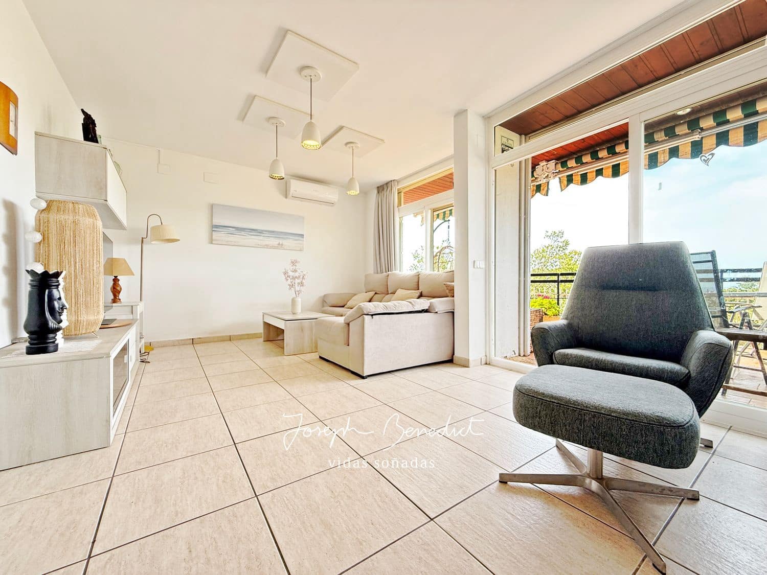 3 bedroom Apartment for sale in Castelldefels with pool - € 550,000 (Ref: 9006800)