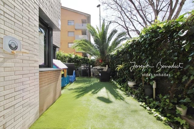 3 soveværelse Lejlighed til salg i Castelldefels med swimmingpool garage - € 675.000 (Ref: 9012010)