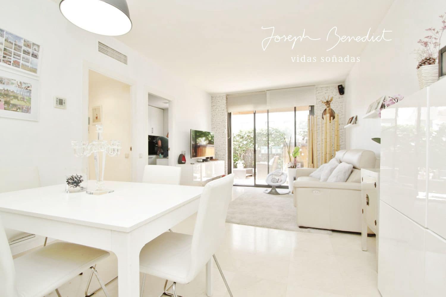 3 sypialnia Apartament na sprzedaż w Castelldefels z basenem garażem - 675 000 € (Ref: 9012010)