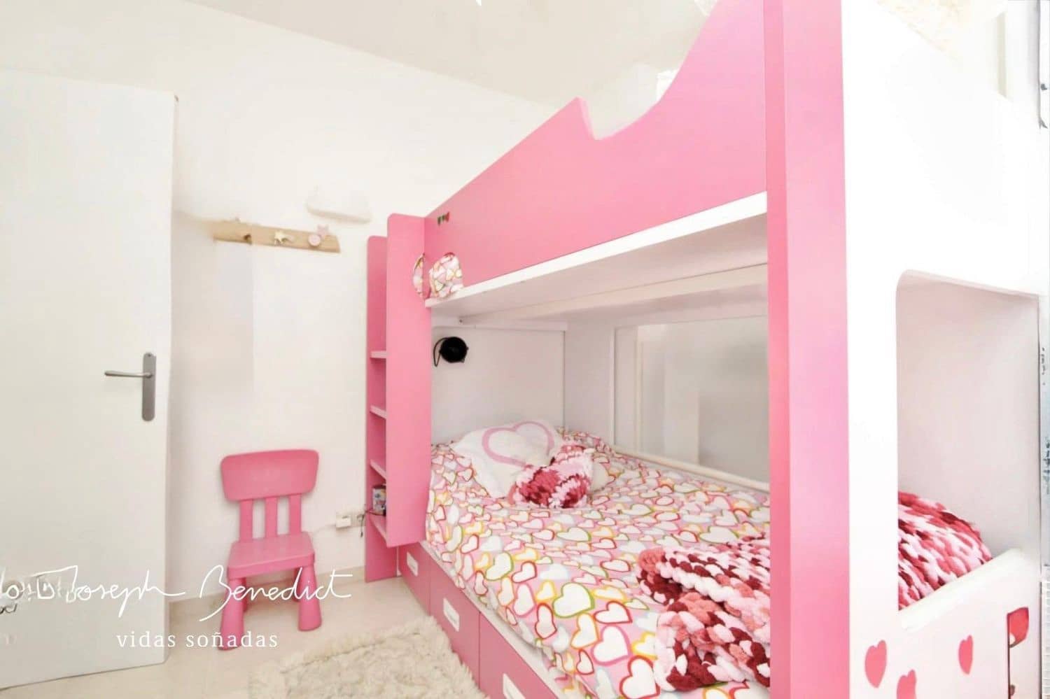 3 sypialnia Apartament na sprzedaż w Castelldefels z basenem garażem - 675 000 € (Ref: 9012010)