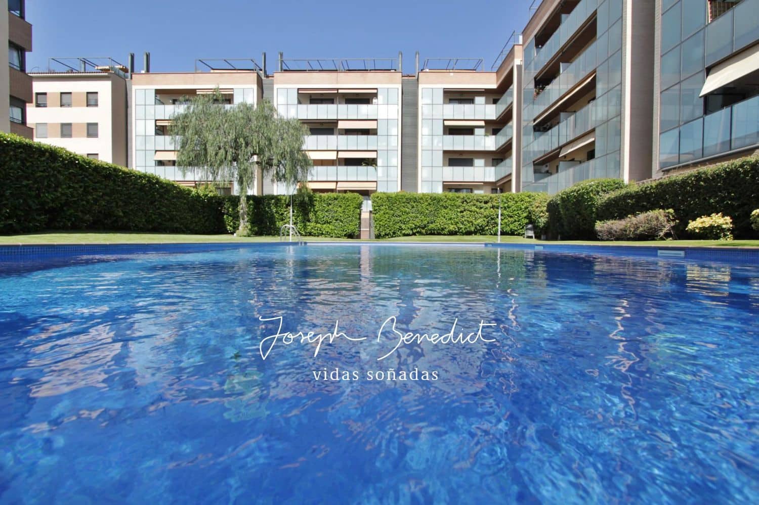 3 sypialnia Apartament na sprzedaż w Castelldefels z basenem garażem - 675 000 € (Ref: 9012010)