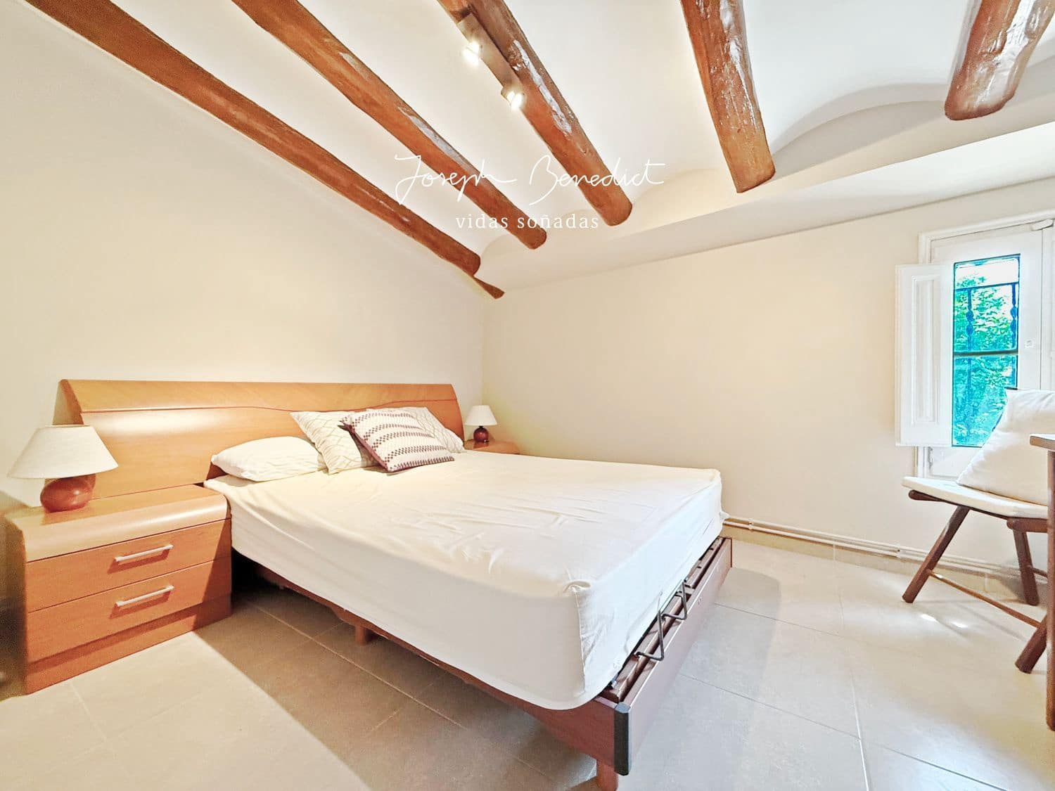 10 bedroom Townhouse for sale in Sant Quinti de Mediona with garage - € 400,000 (Ref: 9095059)