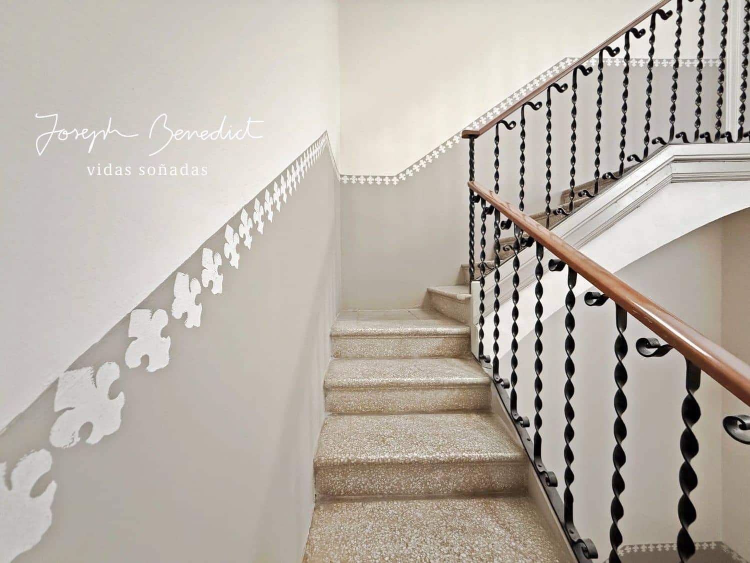 10 bedroom Townhouse for sale in Sant Quinti de Mediona with garage - € 400,000 (Ref: 9095059)