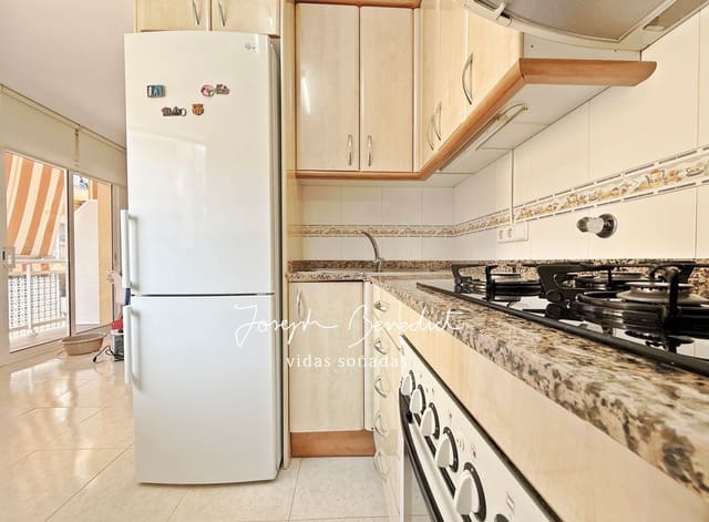 2 makuuhuone Huoneisto myytävänä paikassa Castelldefels mukana 
autotalli - 250 000 € (Ref: 9100291)