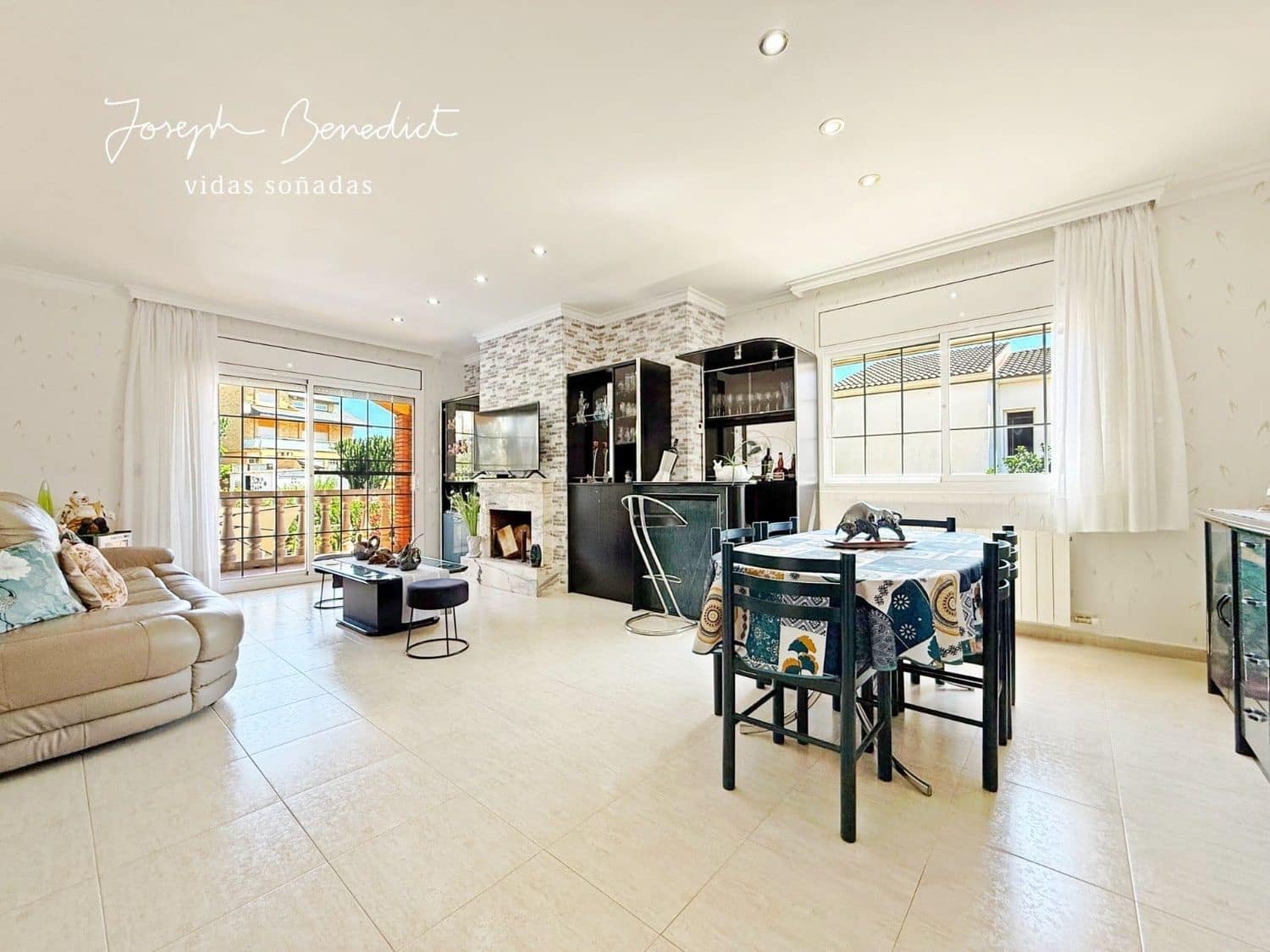 6 soveværelse Villa til salg i Segur de Calafell med swimmingpool garage - € 590.000 (Ref: 9106309)