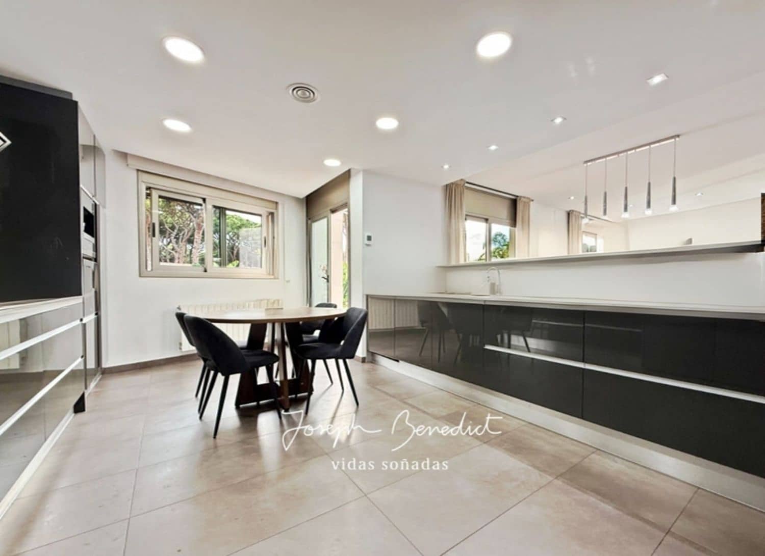 5 sypialnia Willa na sprzedaż w Castelldefels z basenem garażem - 2 590 000 € (Ref: 9108307)