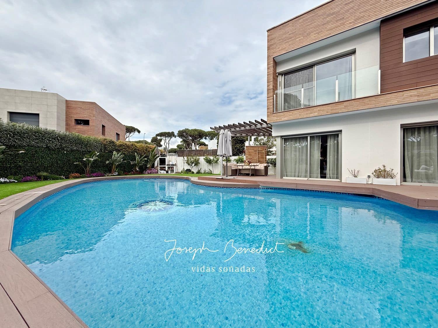 5 sypialnia Willa na sprzedaż w Castelldefels z basenem garażem - 2 590 000 € (Ref: 9108307)