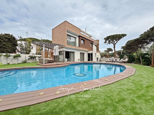 5 sypialnia Willa na sprzedaż w Castelldefels z basenem garażem - 2 590 000 € (Ref: 9108307)