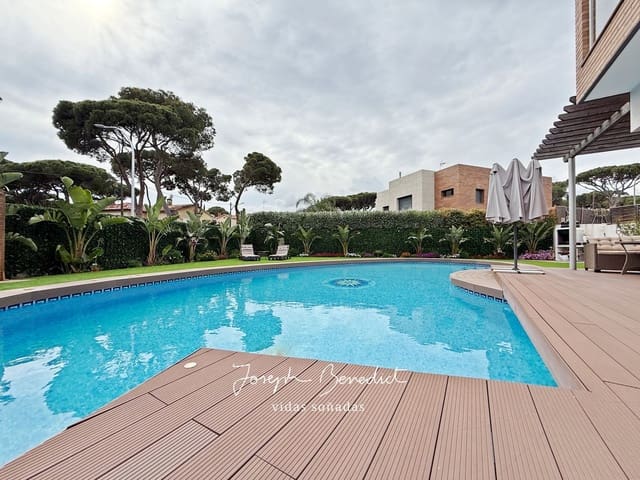 5 sypialnia Willa na sprzedaż w Castelldefels z basenem garażem - 2 590 000 € (Ref: 9108307)