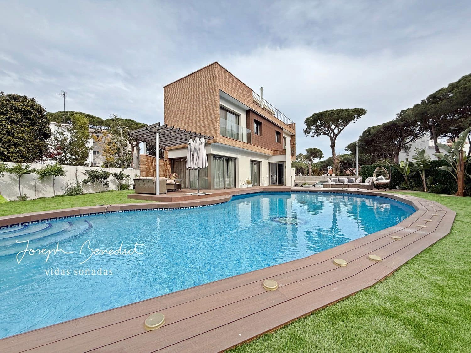 5 sypialnia Willa na sprzedaż w Castelldefels z basenem garażem - 2 590 000 € (Ref: 9108307)