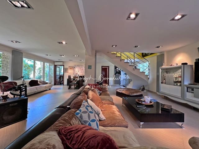 5 soveværelse Villa til salg i Castelldefels med swimmingpool garage - € 1.190.000 (Ref: 9116586)