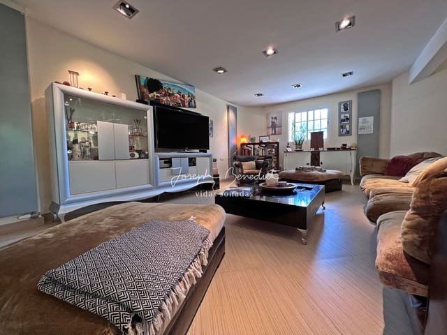 5 soveværelse Villa til salg i Castelldefels med swimmingpool garage - € 1.190.000 (Ref: 9116586)