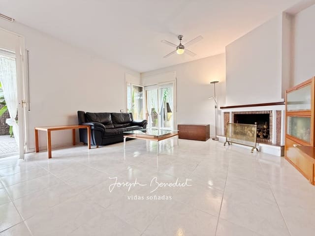 3 soveværelse Villa til salg i Castelldefels med garage - € 775.000 (Ref: 9228253)