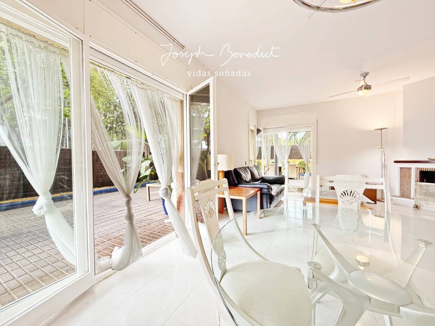 3 soveværelse Villa til salg i Castelldefels med garage - € 775.000 (Ref: 9228253)