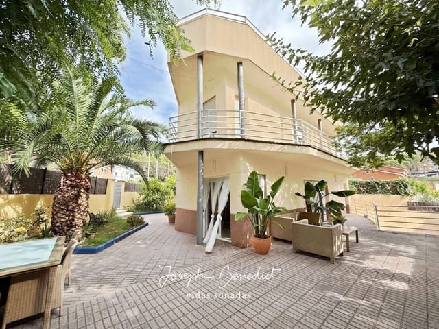 3 soveværelse Villa til salg i Castelldefels med garage - € 775.000 (Ref: 9228253)