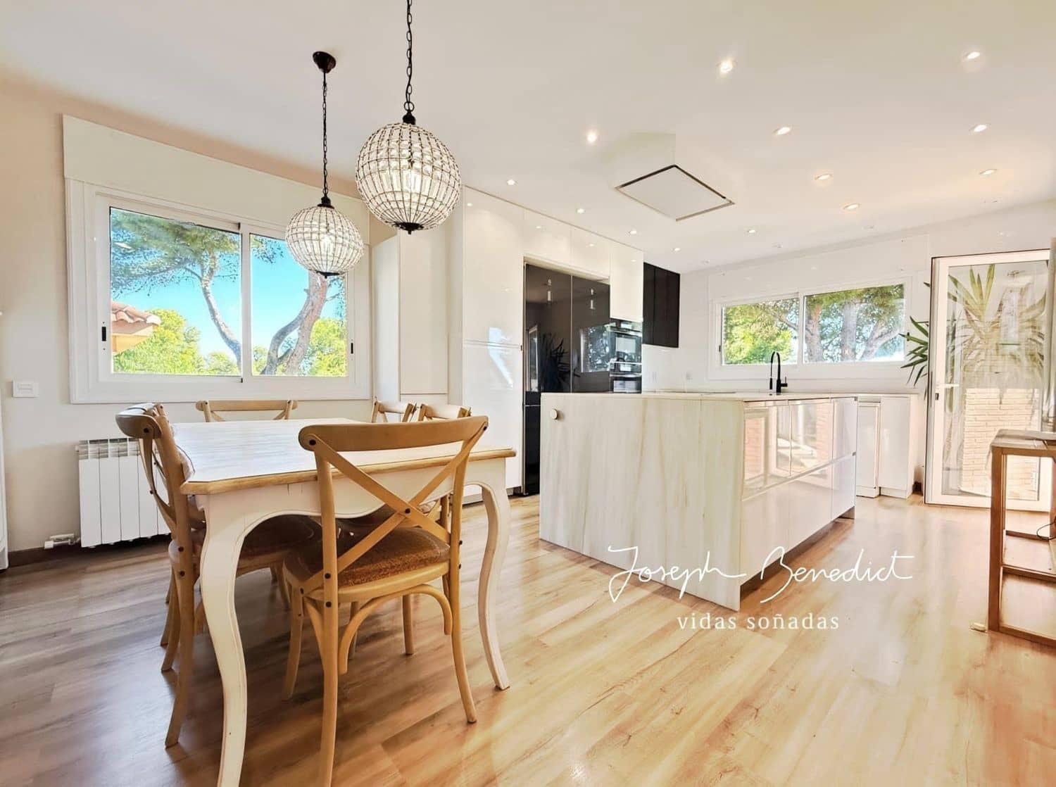 8 quarto Moradia para venda em Castelldefels com piscina garagem - 1 445 000 € (Ref: 9275660)