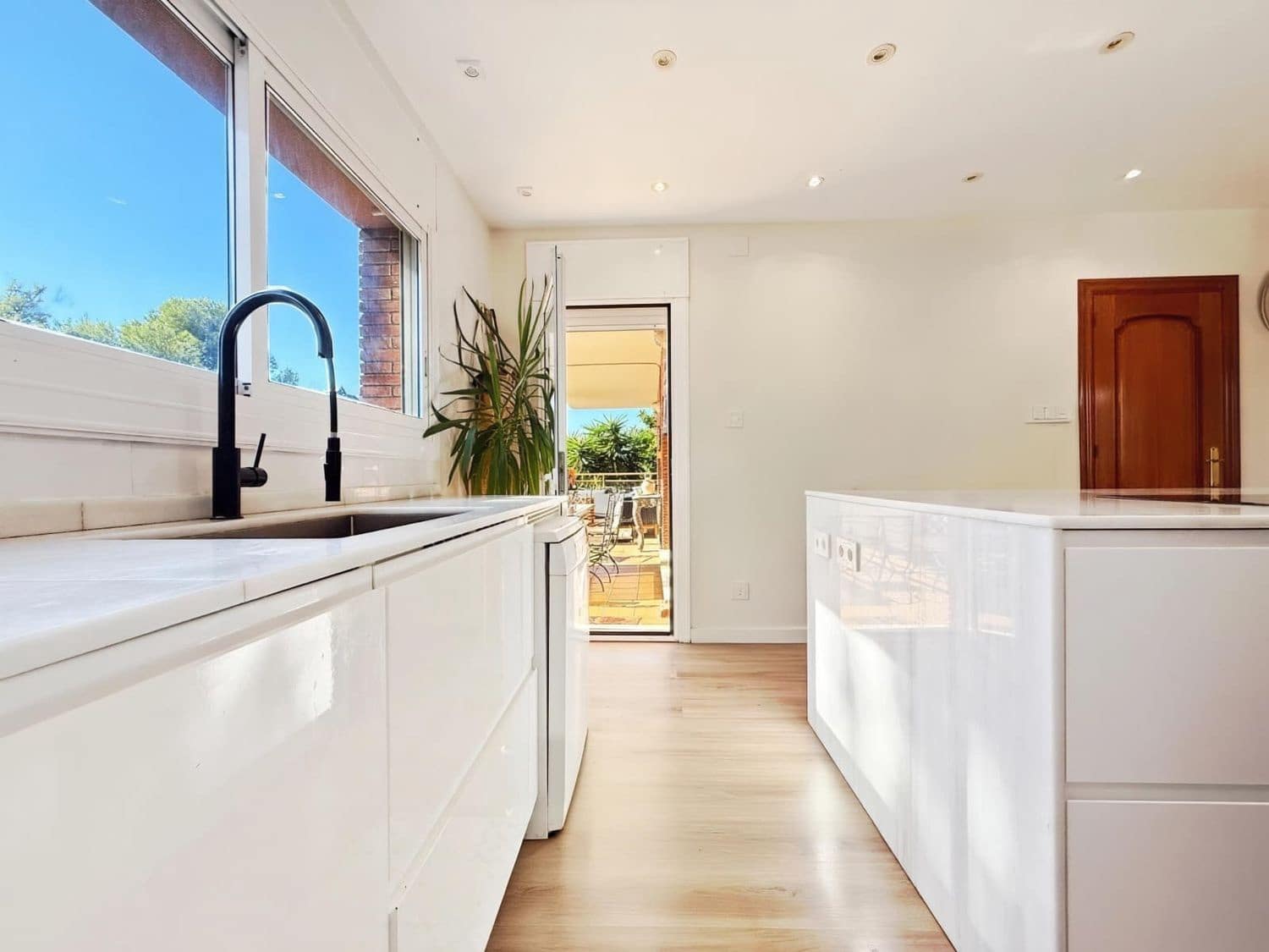 8 quarto Moradia para venda em Castelldefels com piscina garagem - 1 445 000 € (Ref: 9275660)