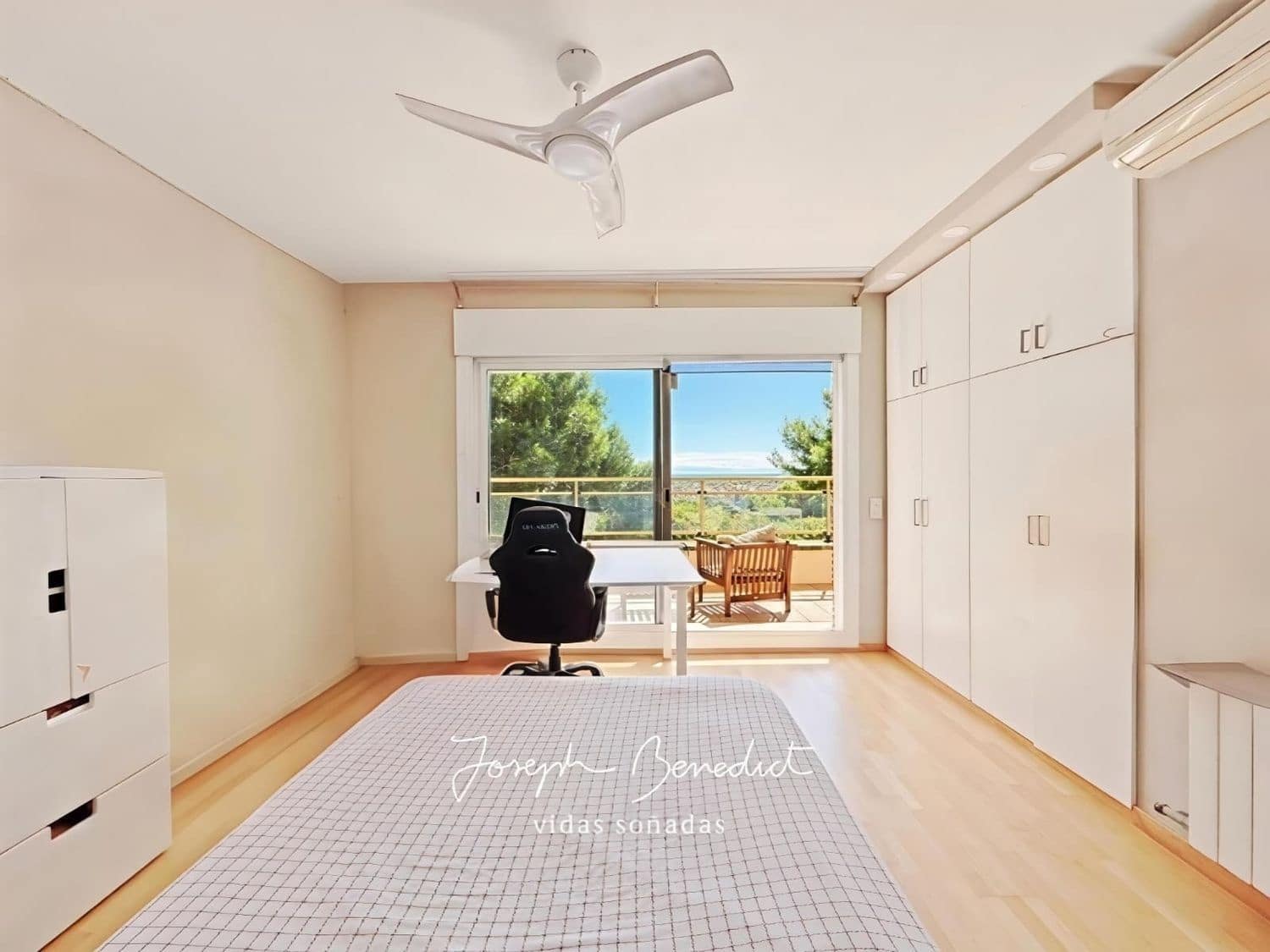 8 quarto Moradia para venda em Castelldefels com piscina garagem - 1 445 000 € (Ref: 9275660)