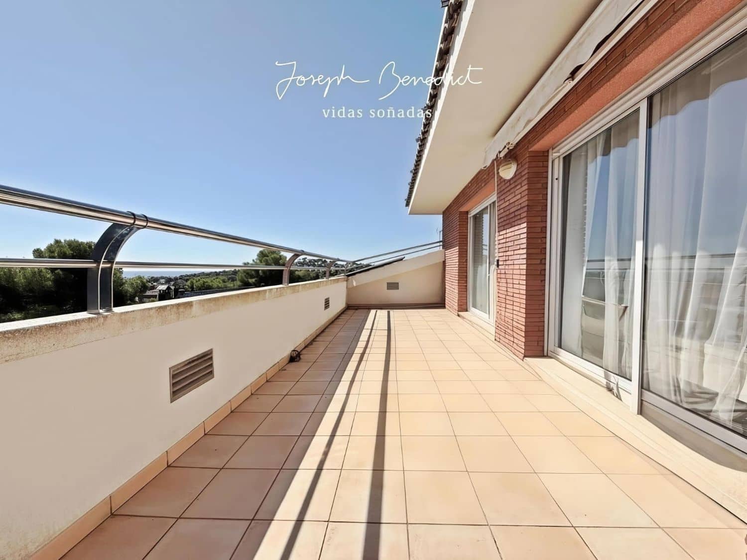 8 quarto Moradia para venda em Castelldefels com piscina garagem - 1 445 000 € (Ref: 9275660)