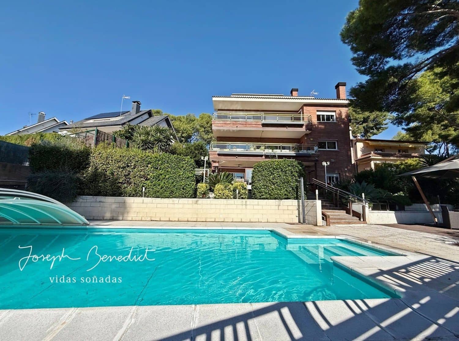 8 quarto Moradia para venda em Castelldefels com piscina garagem - 1 445 000 € (Ref: 9275660)