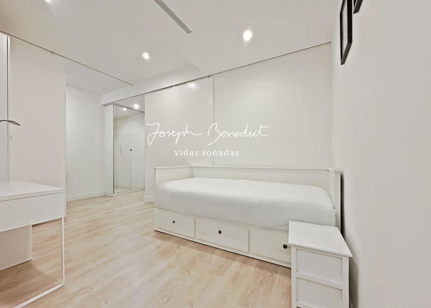 2 sypialnia Apartament na sprzedaż w Miasto Barcelona z garażem - 590 000 € (Ref: 9308241)