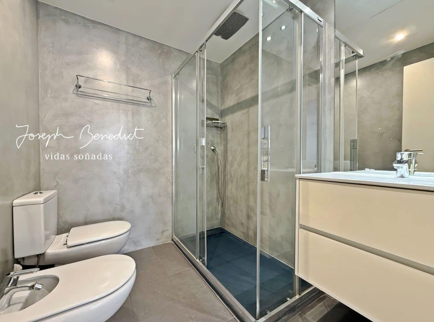 2 sypialnia Apartament na sprzedaż w Miasto Barcelona z garażem - 590 000 € (Ref: 9308241)