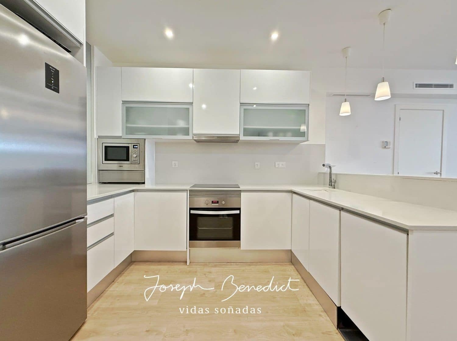 2 sypialnia Apartament na sprzedaż w Miasto Barcelona z garażem - 590 000 € (Ref: 9308241)